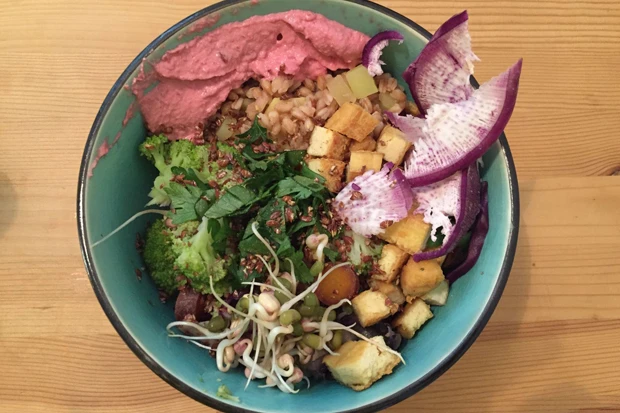 Weekend Bowl mit Dinkelreis Tofu und Gem&uuml;se