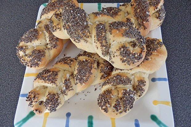 Mohnflesserl mit Dinkelmehl