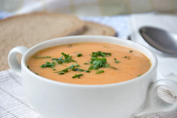 Chinakohl-Kartoffel-Karottensuppe