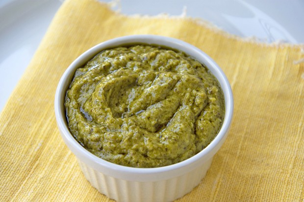 Basilikum-Pesto