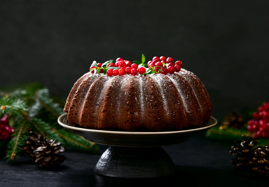 Weihnachtlicher Apfelgugelhupf