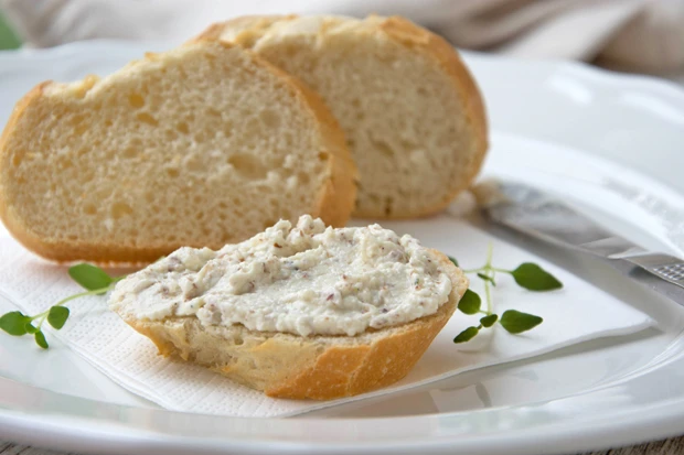 Kren-Nuss-Dip