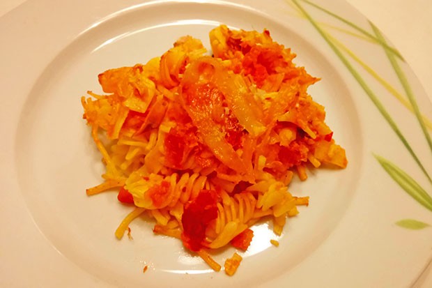 Nudelauflauf mit Tomate
