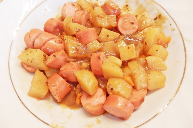 Kartoffel-Würstel-Eintopf