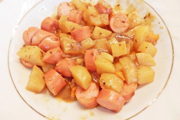 Kartoffel-Würstel-Eintopf