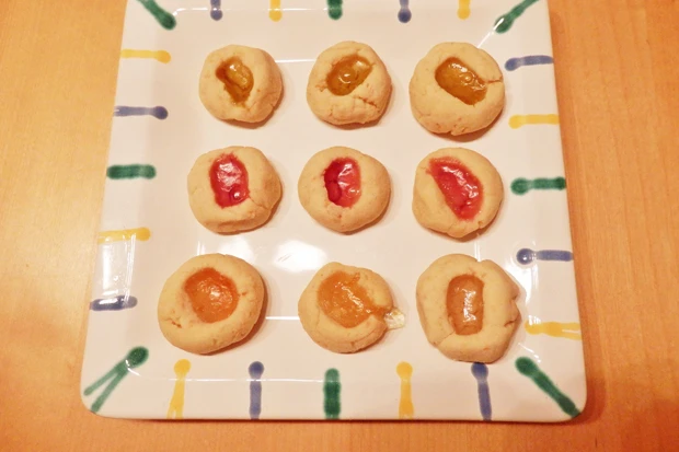 Kekse mit bunter F&uuml;llung