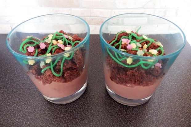Schoko-Blumenbeete