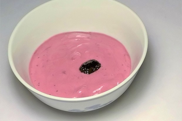 Marcarponecreme mit Brombeeren