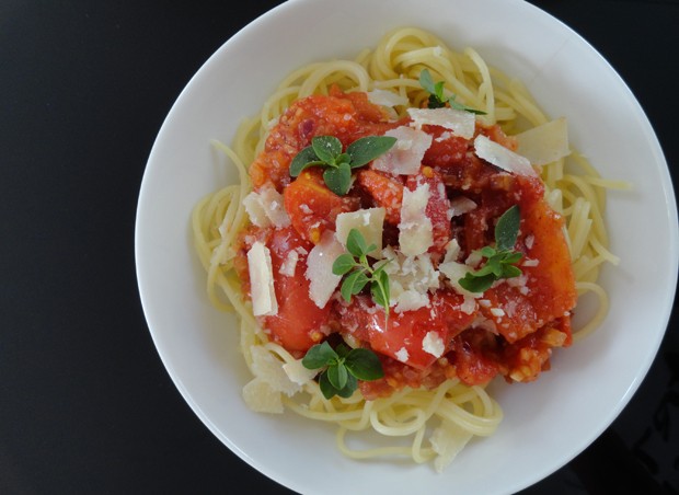 Spaghetti mit Tomaten - Rezept