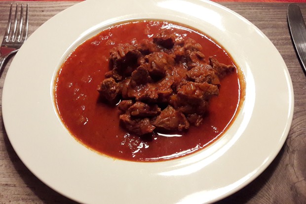 Oma Elisabeths Rindsgulasch