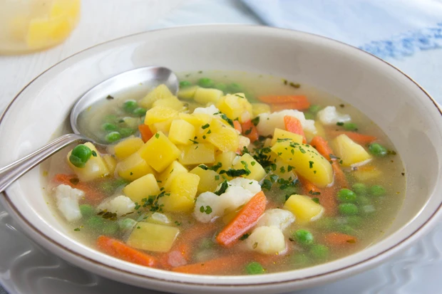 Bunte Gemüsesuppe