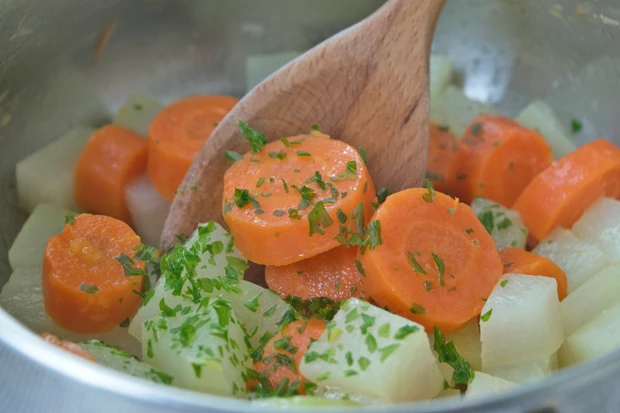 Kohlrabi mit Karotten