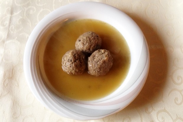 Leberknödelsuppe