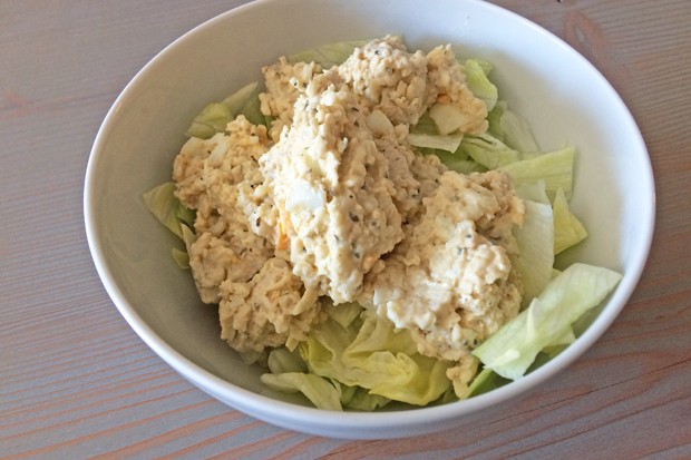 Salat mit Putenstreifen