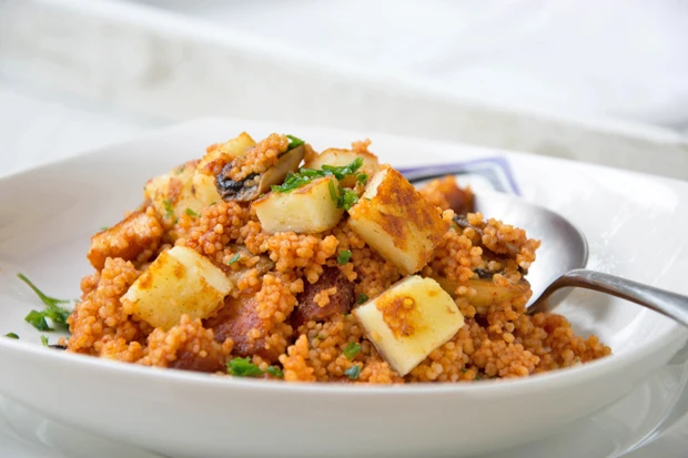 Paprika-Halloumi-Couscous