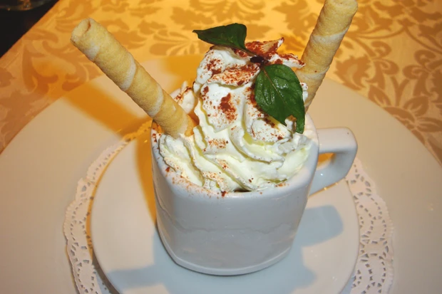 Kaffeecreme mit Vanilleeis