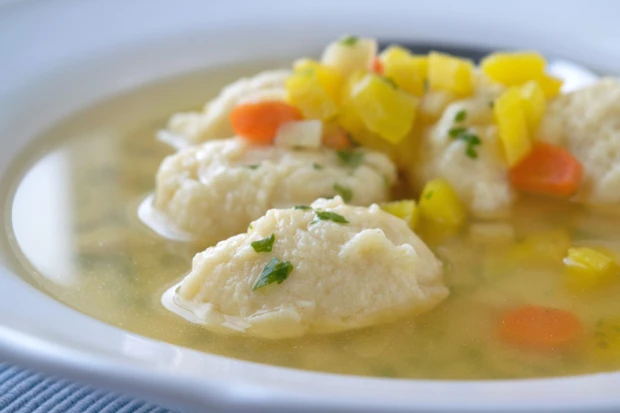 K&auml;senockerl als Suppeneinlage