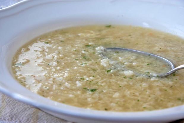 Omas Eintropfsuppe