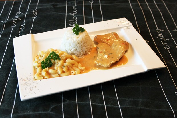 Putenschnitzel mit Liptauer