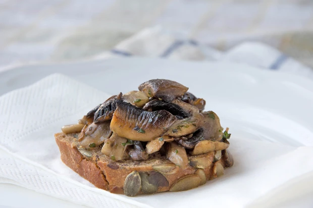 Champignon Crostini
