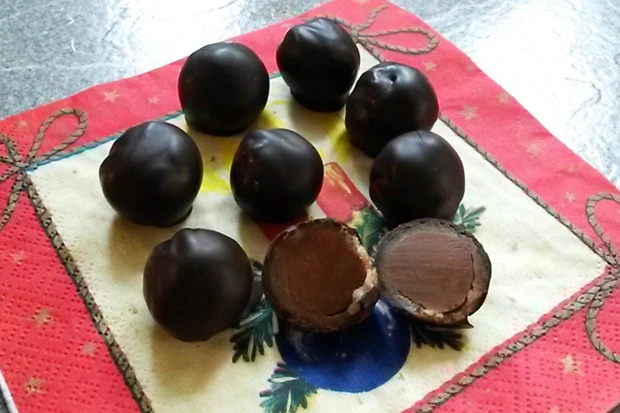 Nougat-Marzipankugeln