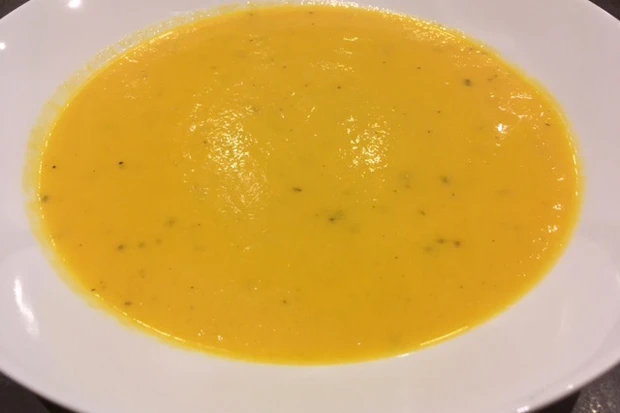 Karottensuppe mit Kokosmilch