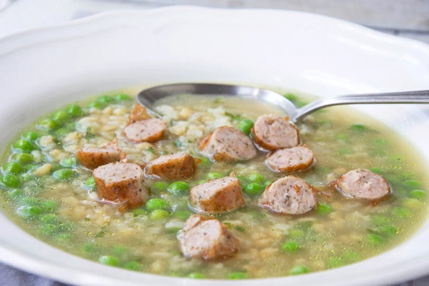 Bratwurstsuppe