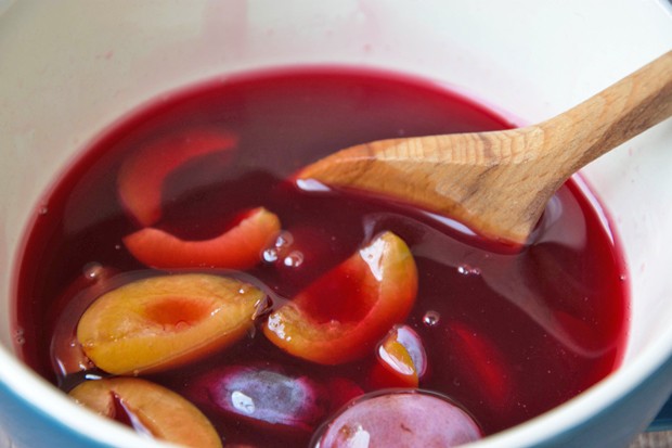 Rum-Rotwein-Zwetschken