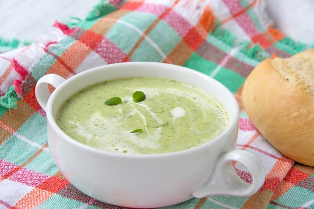 Brokkolisuppe mit Kokos