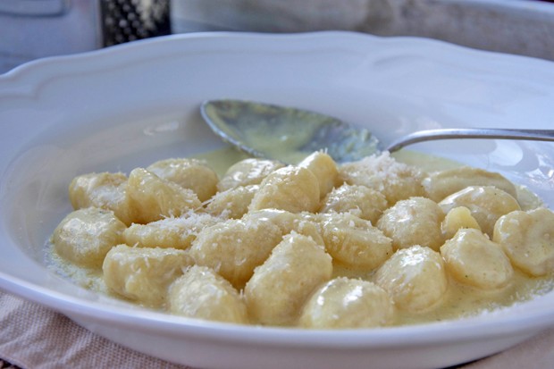 Gnocchi mit Käse-Knoblauch-Sauce