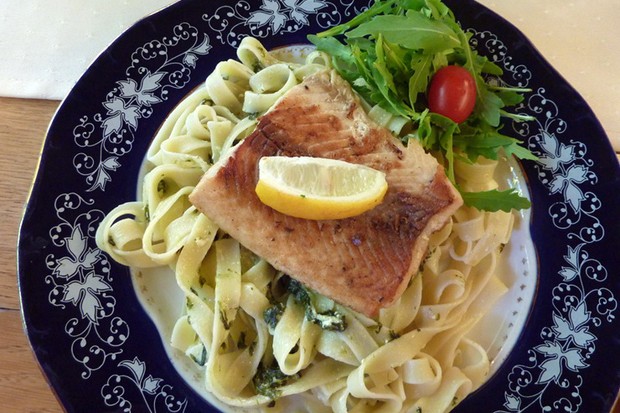 Spinatnudeln mit Schafkäse