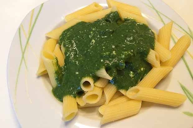 Spinatnudeln mit Schafkäse