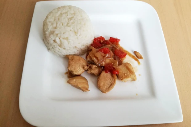 K&ouml;stliches Huhn in Sojasauce mit Reis