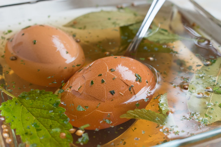 Fermentierte Kräuter-Eier