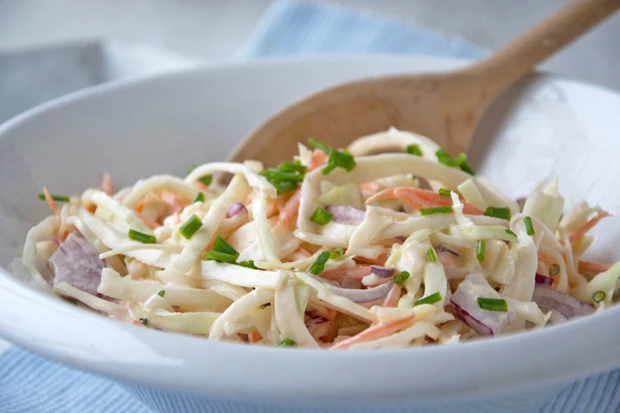 Joghurt Salatdressing mit Schnittlauch
