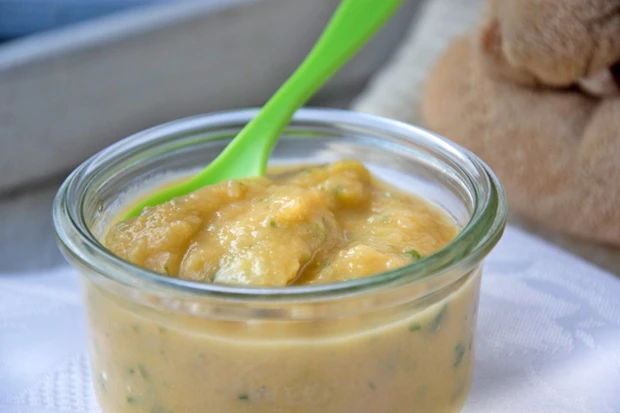 Süßkartoffel-Brei mit Gurke