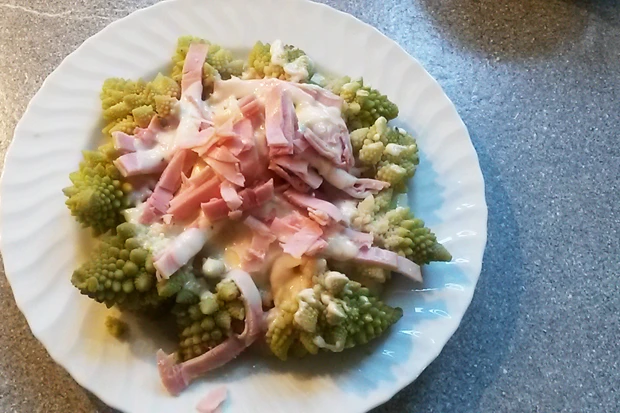 Romanesco mit Schinken-K&auml;sesauce