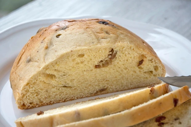 Milchbrot mit Rosinen