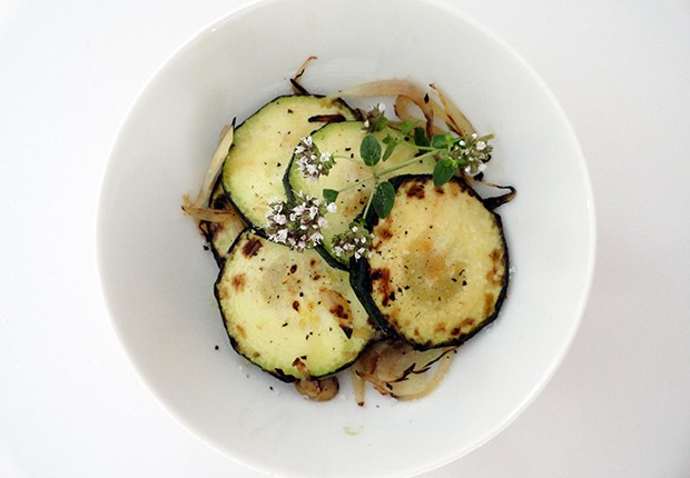 Zucchini-Zwiebelgemüse