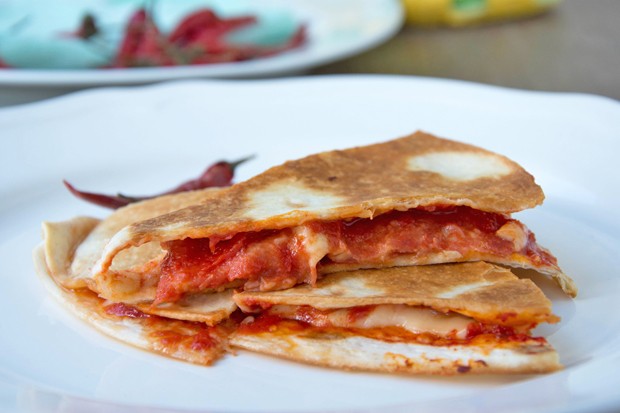 Salami Pizzadillas