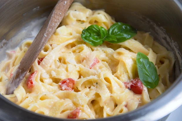 One Pot Tagliatelle mit Tomaten