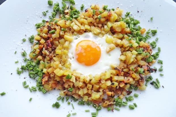 Kartoffelpfanne mit Spiegelei