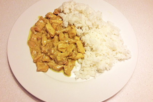 Curryhuhn auf Basmatireis