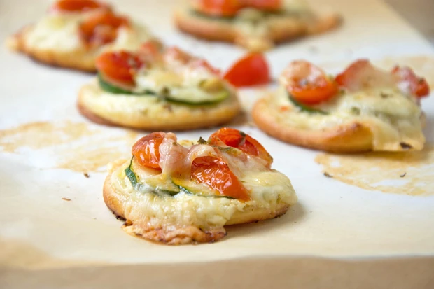 Pizzataler mit Zucchini