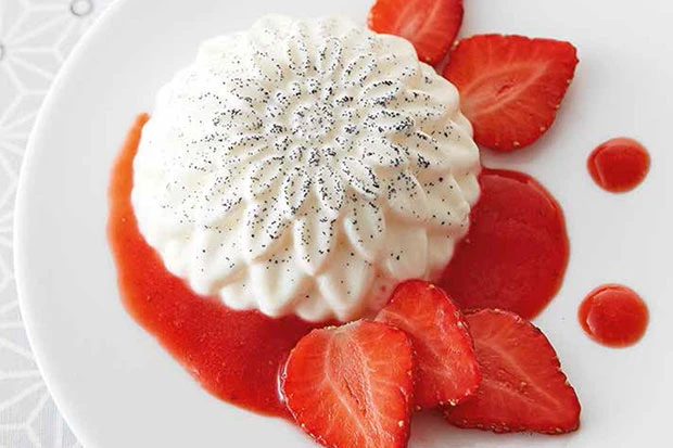 Panna Cotta mit Erdbeer-Coulis