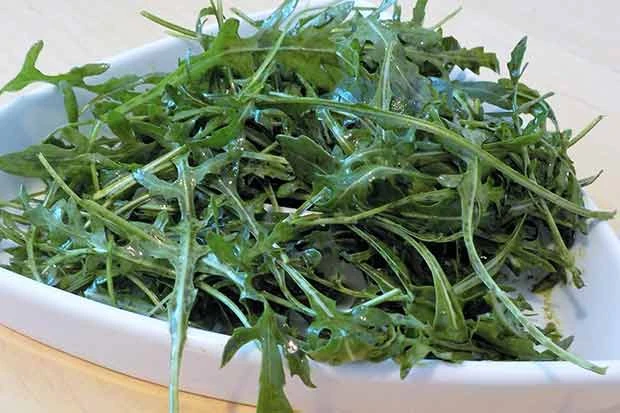 Rucolasalat mit Kernöldressing