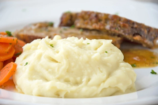 Kartoffel-Sellerie P&uuml;ree