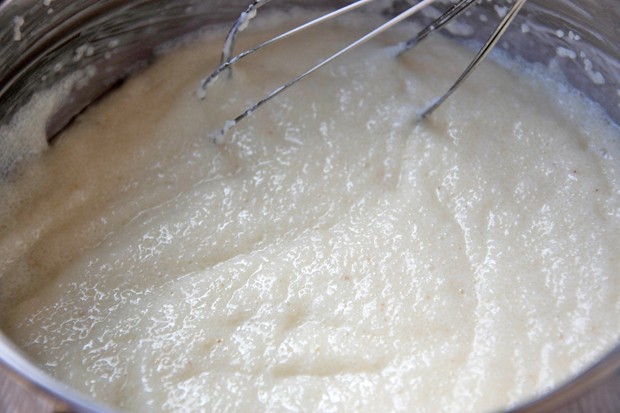 Cremiger veganer Grießbrei