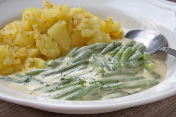 Rahmfisolen mit ger&ouml;steten Kartoffeln