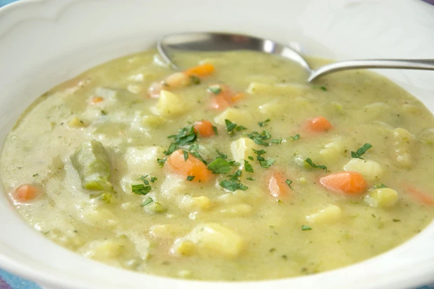 Gebundene Gem&uuml;sesuppe